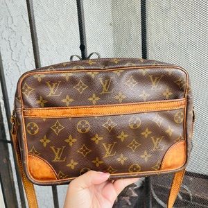 AUTHENTIC Louis Vuitton Bag